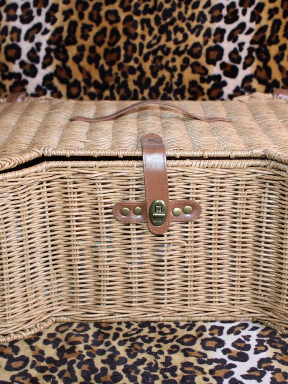 Wicker Bone-Shaped Pet Basket - Natural Rattan